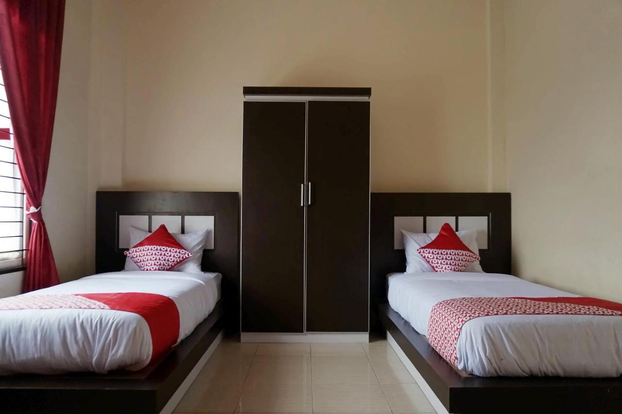 Oyo 1394 Rumaisa Homestay Syariah Pekanbaru Exterior photo